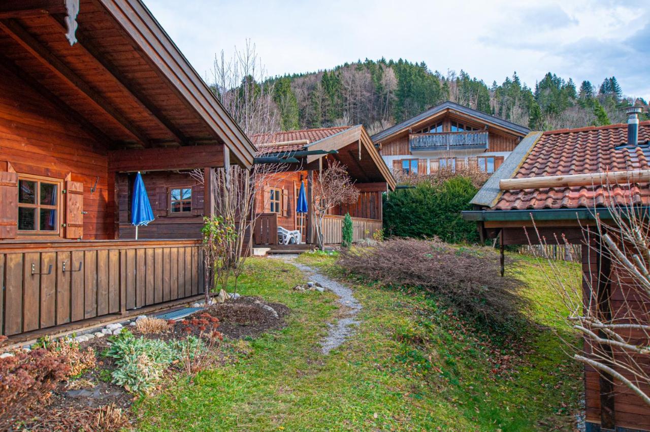 Kontaktlos - Ruhige Chalets mit Seeblick in zentraler Lage by stayFritz Schliersee Exterior foto